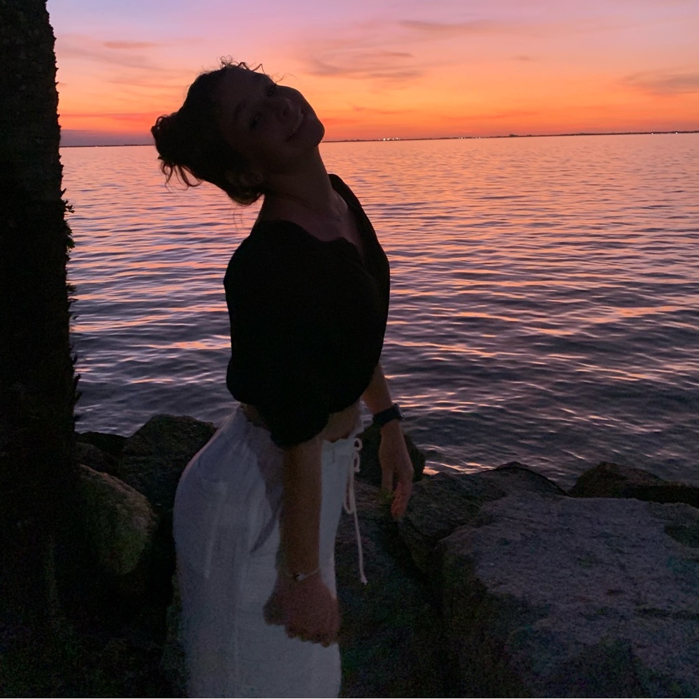 Meet your Posher, Kira